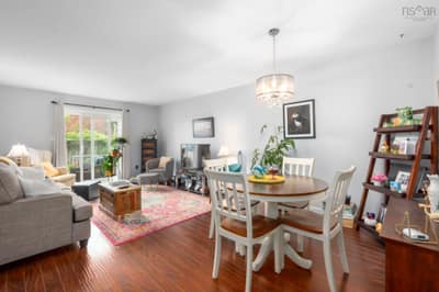 3 Collins Grove Court — photo 3