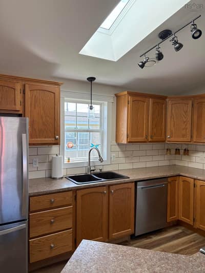 24 South Hill Drive — photo 5