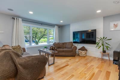 4 Clysdale Drive — photo 4