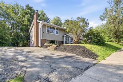 63 Raymond Drive — photo 4
