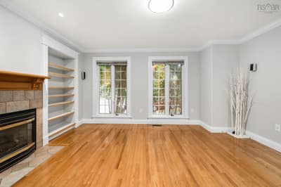 916 Young Avenue — photo 3