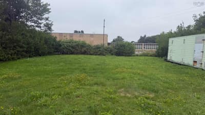 6 Lucien Drive — photo 4