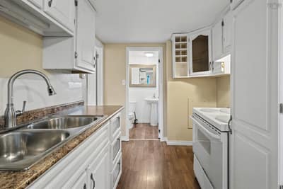 148 Highland Street — photo 3