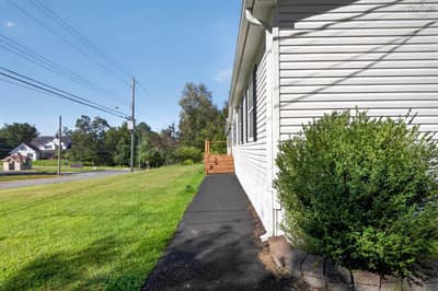 507 College Rd — photo 4