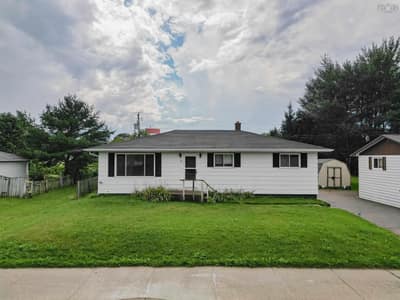 11 Tamarac Drive — photo 2