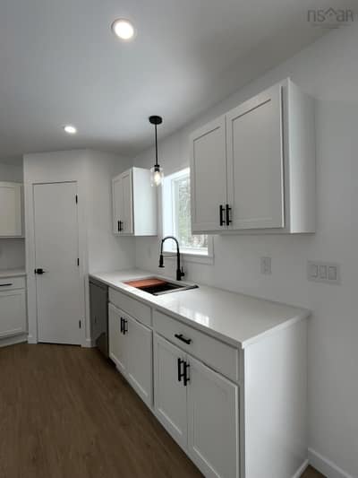402 Mullock Road — photo 3