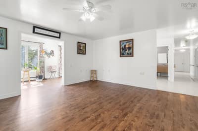 122 Victoria Street — photo 4