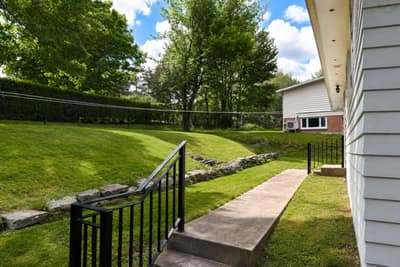 135 Chelsea Court — photo 3