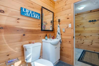 1127 Duck Pond Road — photo 6